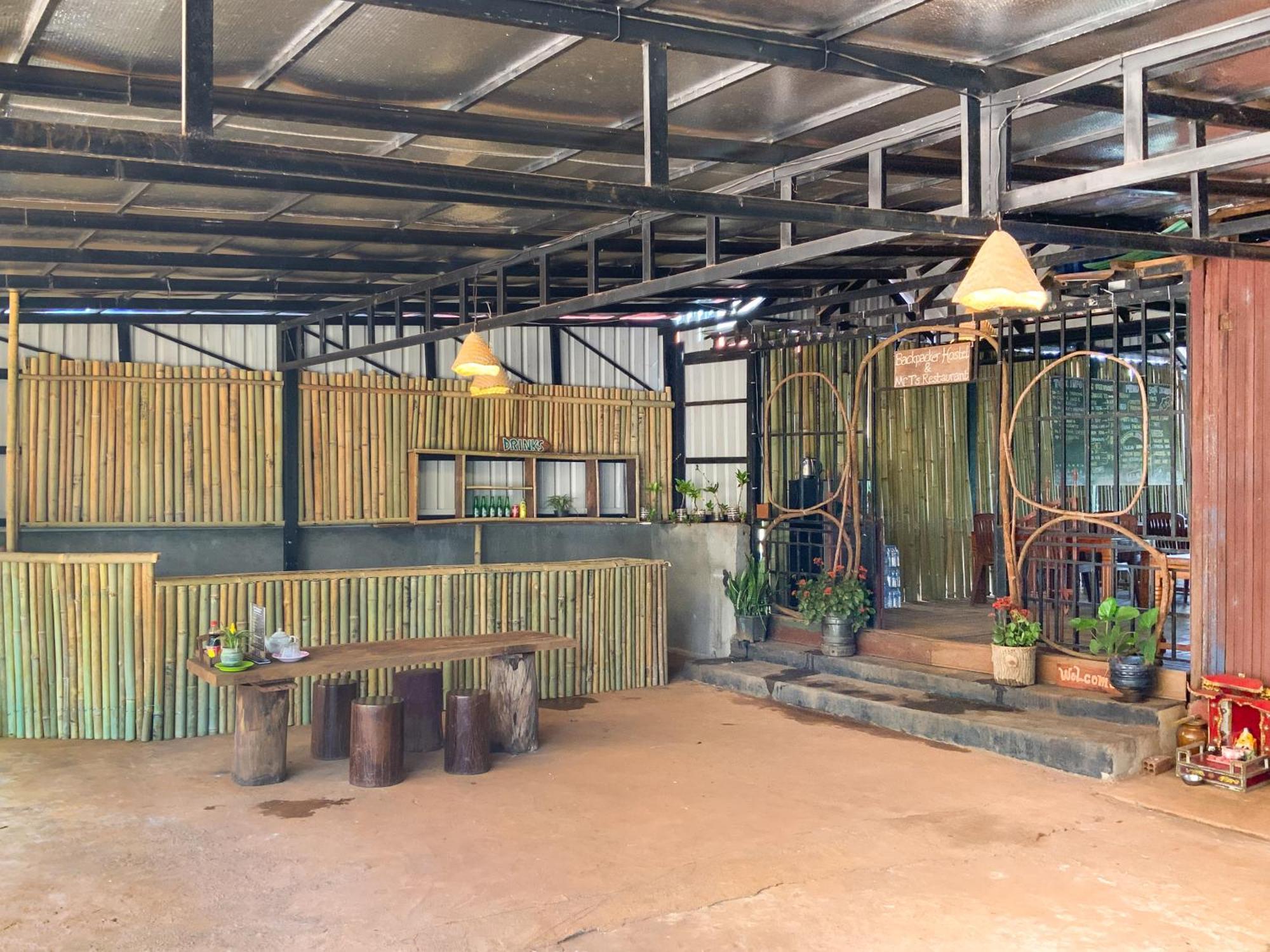 Backpacker Hostel And Jungle Trekking Banlung Экстерьер фото