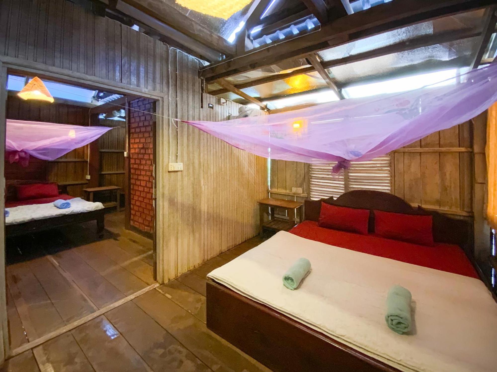 Backpacker Hostel And Jungle Trekking Banlung Экстерьер фото