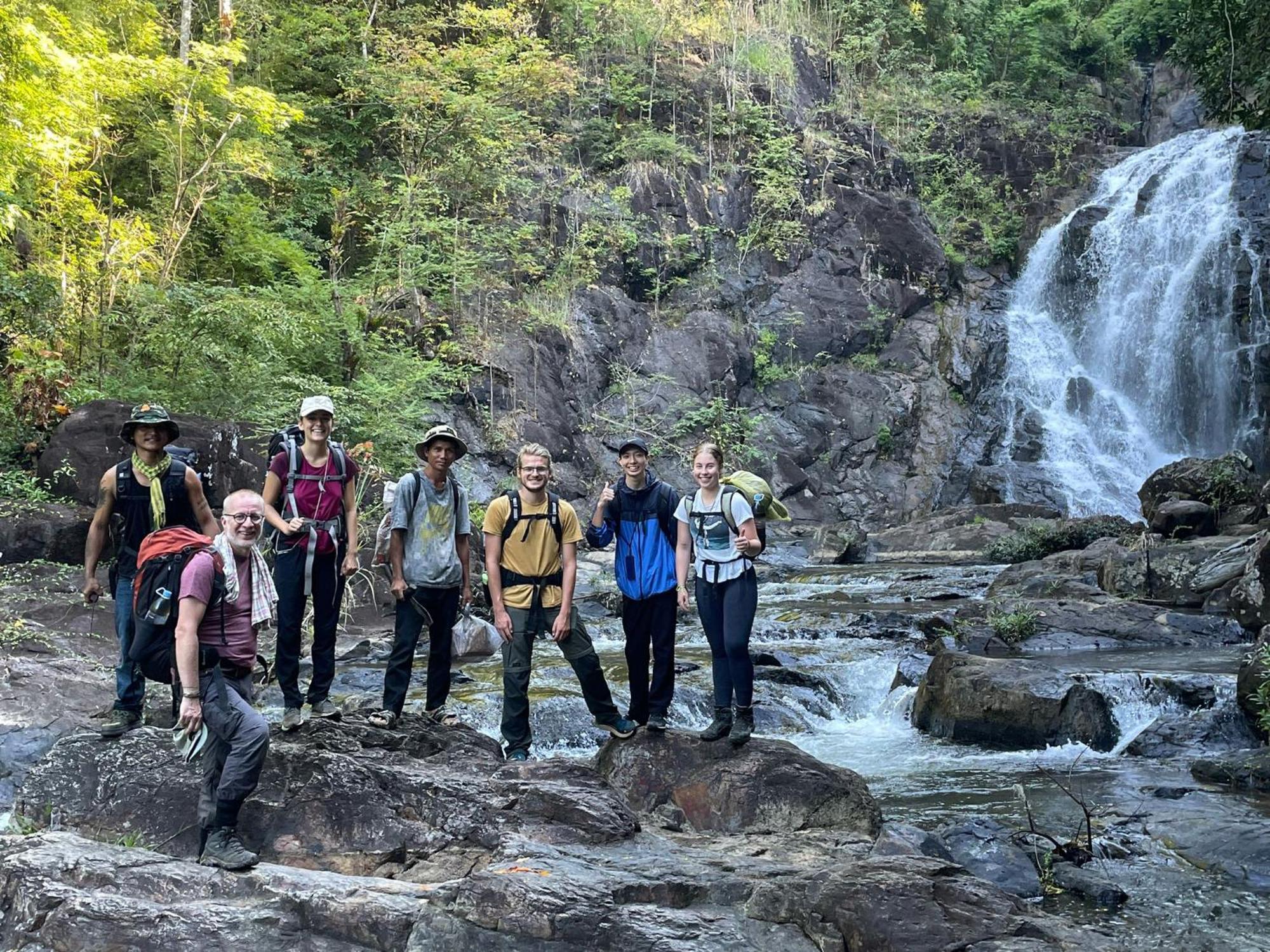 Backpacker Hostel And Jungle Trekking Banlung Экстерьер фото